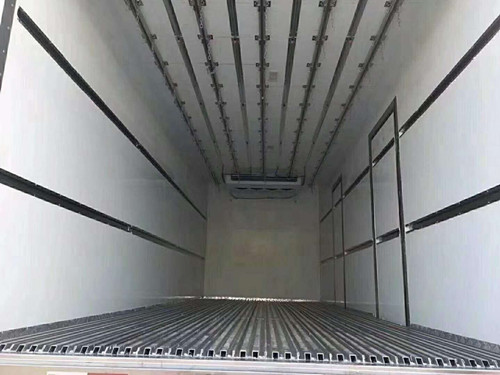 （厢长9.6米）东风天龙前四后八肉钩冷藏车