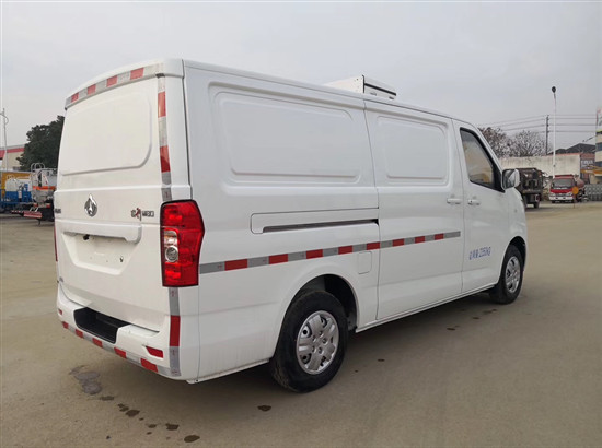 国六长安睿行面包冷藏车