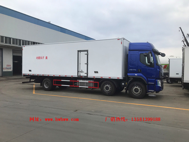 （厢长8.6米）柳汽乘龙小三轴冷藏车