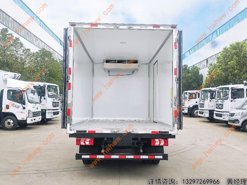 （厢长3.7米）江淮骏铃排半冷藏车